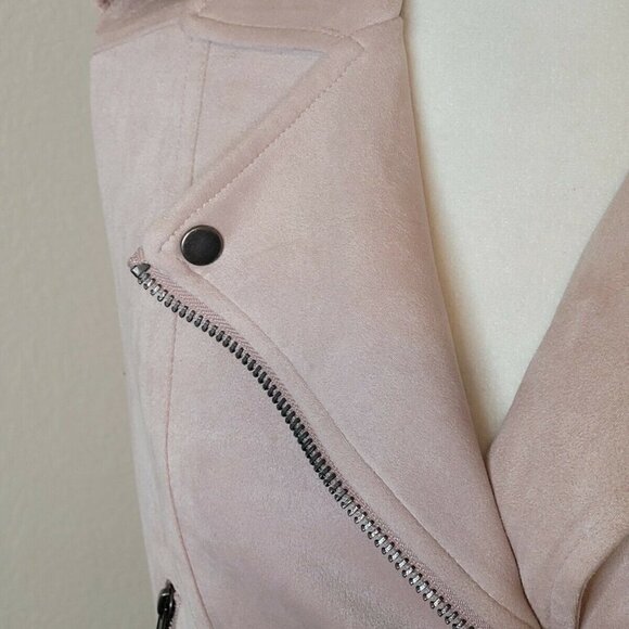 FAUX SUEDE MOTO VEST IN BLUSH PINK - Picture 5 of 10